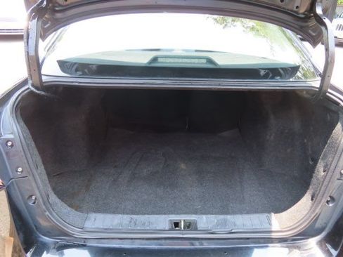 Used 2020 Nissan Versa SV FWD image 9