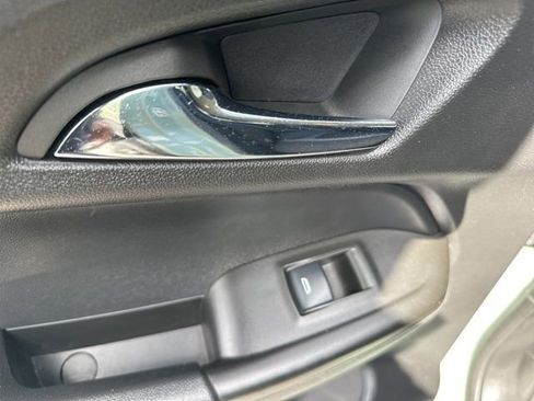 Used 2025 Chevrolet TrailBlazer LT image 28