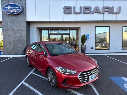 Used 2017 Hyundai Elantra SE FWD image 1