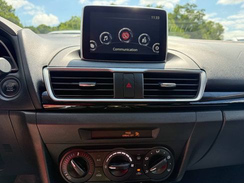Used 2016 MAZDA MAZDA3 i Sport FWD image 19