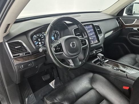 Used 2017 Volvo XC90 T6 Momentum w/ Vision Package AWD/4WD image 10