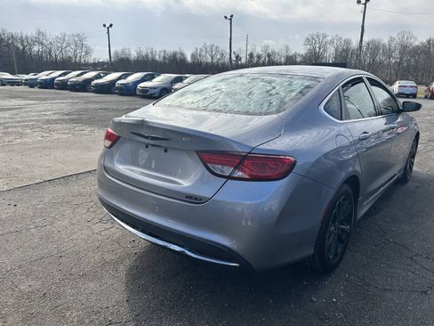 Used 2016 Chrysler 200 Limited FWD image 6