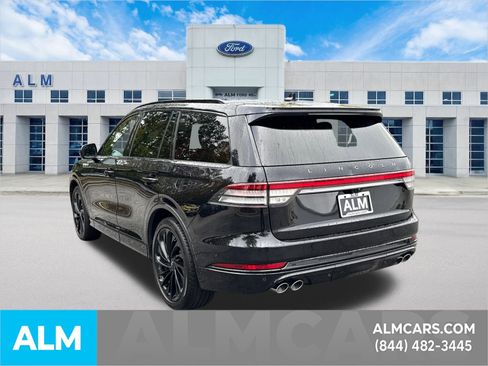 Used 2023 Lincoln Aviator Reserve w/ Equipment Group 201A image 9
