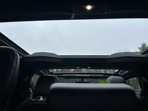 Used 2022 Jeep Wrangler Unlimited Sahara w/ Cold Weather Group image 37