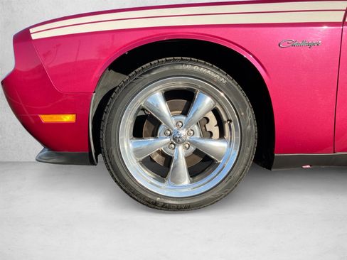 Used 2010 Dodge Challenger R/T RWD image 9