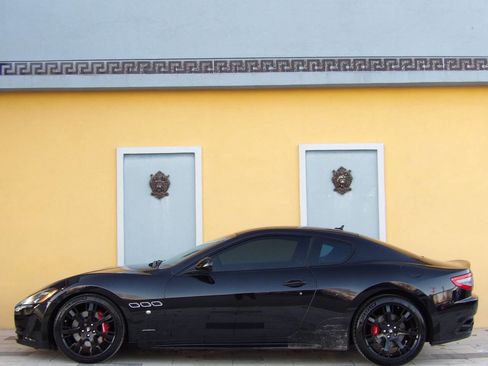 Used 2015 Maserati GranTurismo MC image 10