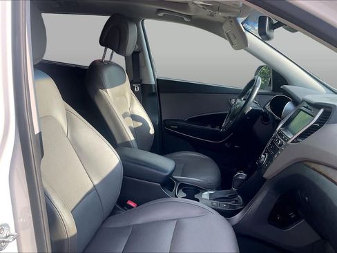 Used 2017 Hyundai Santa Fe Limited FWD image 8