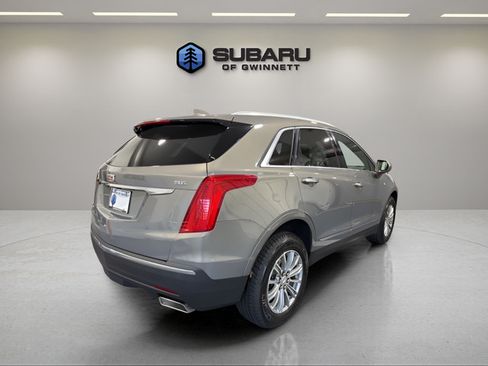 Used 2017 Cadillac XT5 Luxury w/ Driver Awareness Package FWD image 5