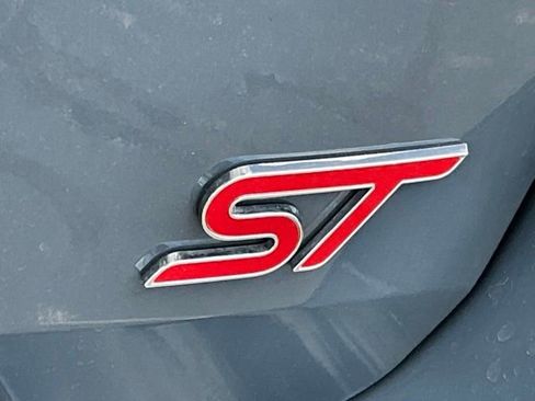 Used 2025 Ford Explorer ST AWD/4WD image 13