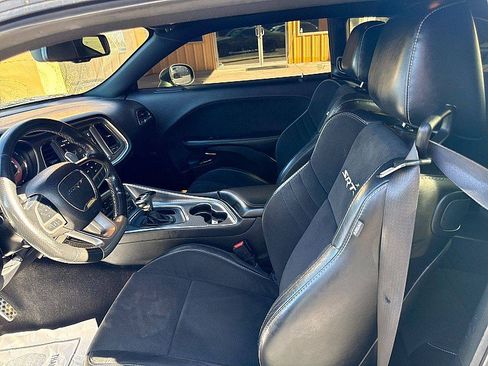 Used 2019 Dodge Challenger SRT Hellcat w/ Plus Package RWD image 10