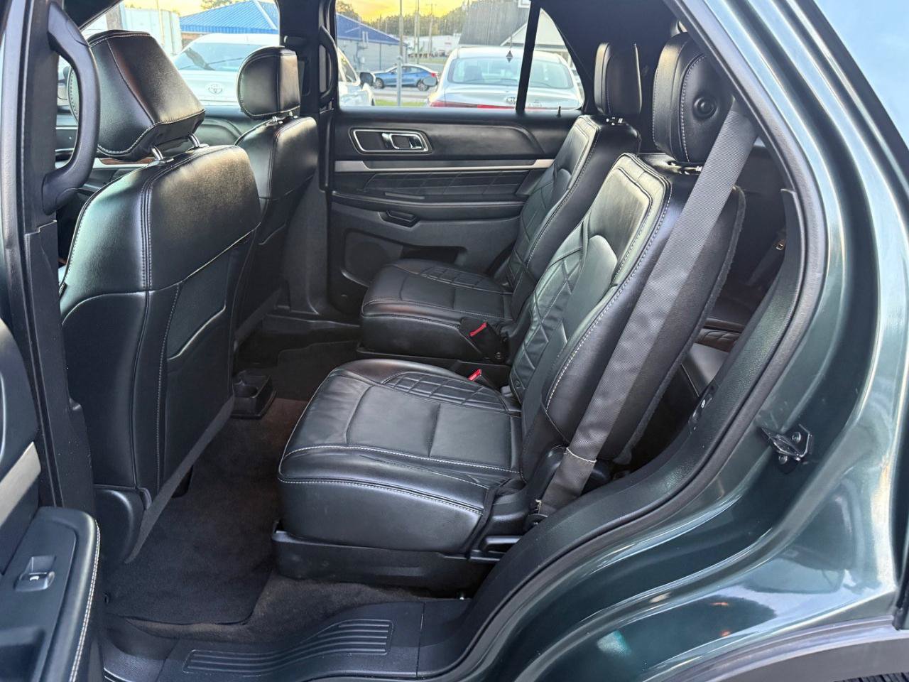 Used 2016 Ford Explorer Platinum AWD/4WD image 9