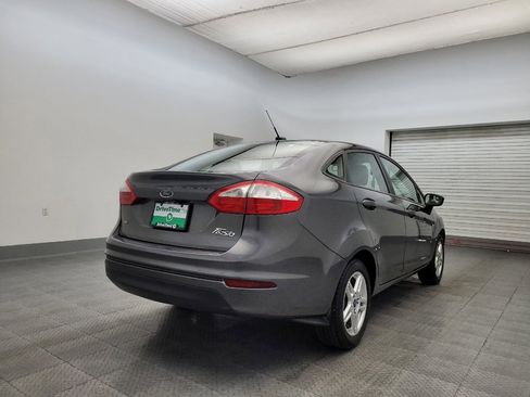 Used 2019 Ford Fiesta SE image 9