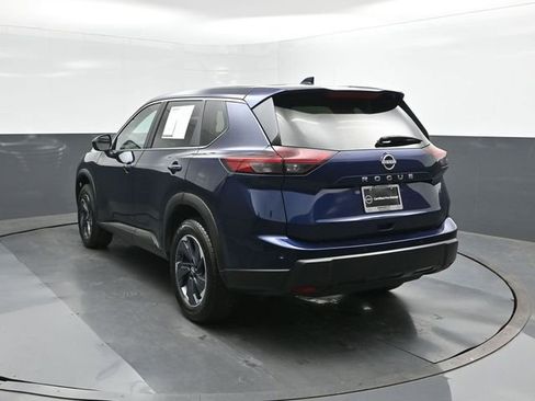 Used 2025 Nissan Rogue SV image 5
