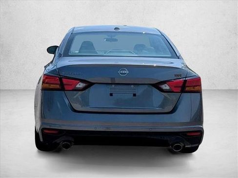 Used 2023 Nissan Altima 2.5 SR image 4