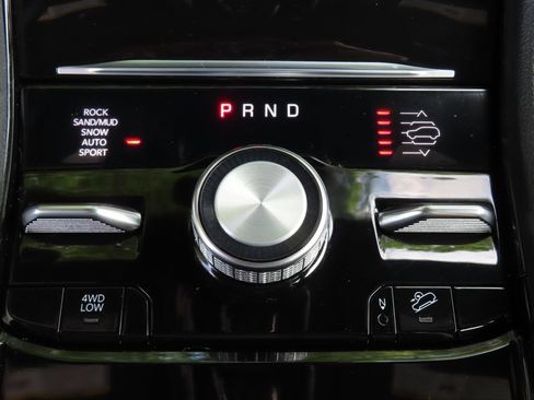 Certified 2023 Jeep Grand Cherokee Overland w/ Adv Protech Group III AWD/4WD image 12