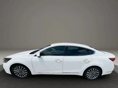 Used 2019 Kia Cadenza Premium w/ Paint Protection Package FWD image 2