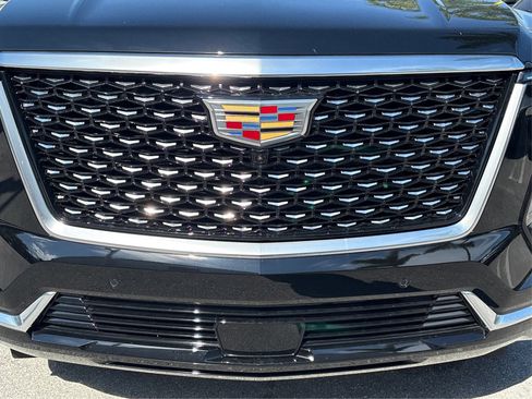 New 2026 Cadillac Escalade Luxury w/ Touring Package AWD/4WD image 15