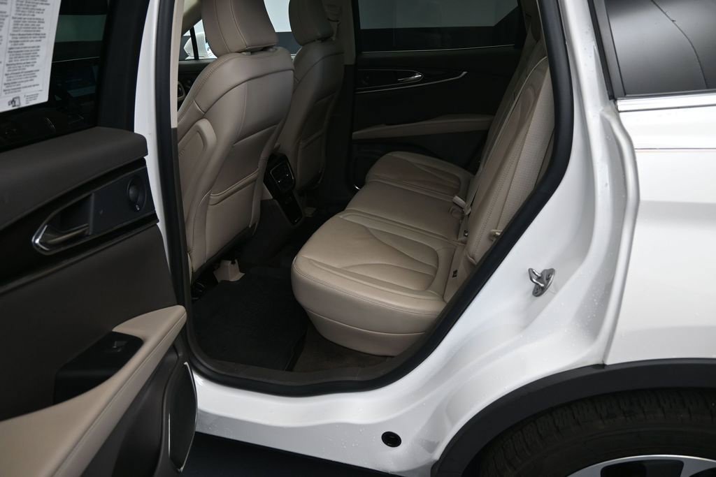 Used 2021 Lincoln Nautilus Reserve AWD/4WD image 18