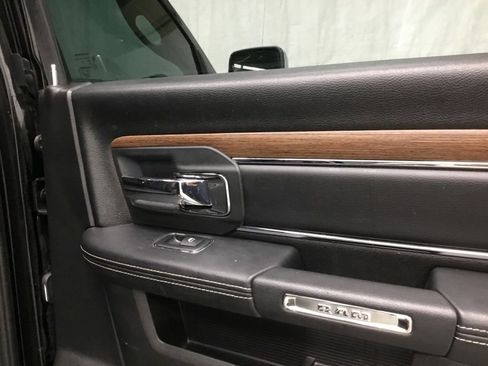 Used 2017 RAM 1500 Laramie w/ Convenience Group AWD/4WD image 21