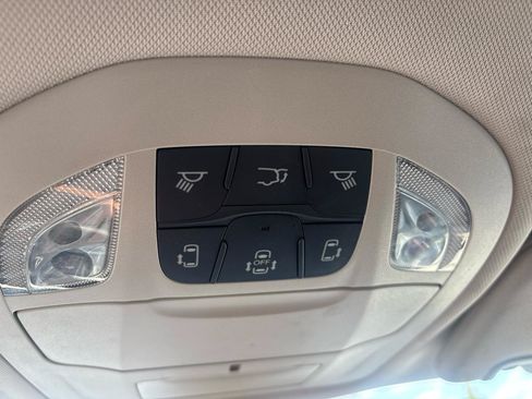 Used 2024 Chrysler Voyager LX FWD image 22