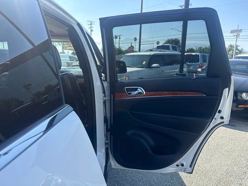Used 2012 Jeep Grand Cherokee Overland AWD/4WD image 18