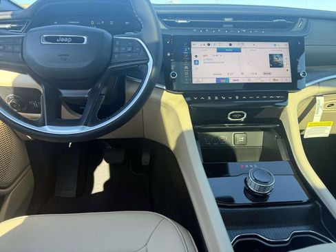 New 2026 Jeep Grand Cherokee Limited RWD image 26