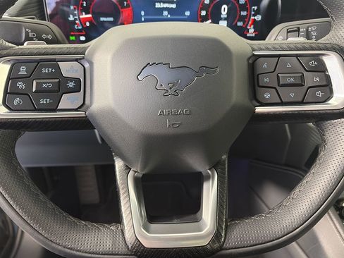 Used 2025 Ford Mustang GT Premium RWD image 15