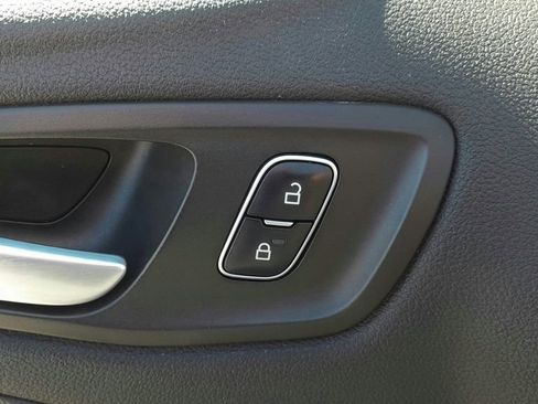 Used 2017 Ford Escape SE image 17