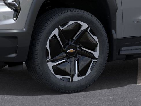 New 2026 Chevrolet Silverado EV LT w/ Premium Package image 45