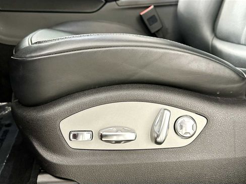 Used 2024 Porsche Macan image 20