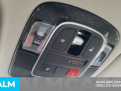 Used 2025 Hyundai Sonata Limited FWD image 34
