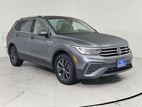 Certified 2022 Volkswagen Tiguan SE image 8