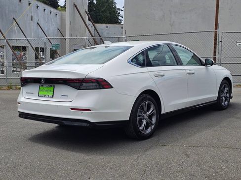 Used 2023 Honda Accord EX-L image 7
