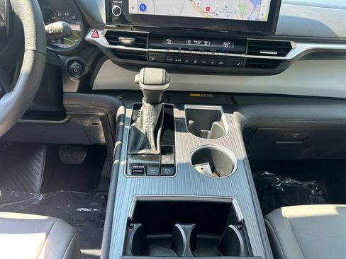 Used 2025 Toyota Sienna XLE w/ XLE Plus Package AWD/4WD image 23