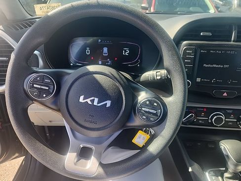 Certified 2024 Kia Soul LX FWD image 21