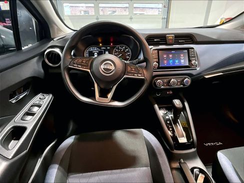 Used 2025 Nissan Versa SV w/ Trunk Package image 17