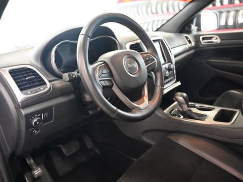 Used 2018 Jeep Grand Cherokee Altitude AWD/4WD image 22