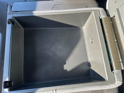 Used 2020 Chevrolet Silverado 1500 LT w/ Convenience Package image 18