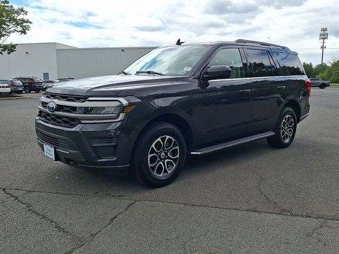 Certified 2023 Ford Expedition XLT AWD/4WD image 6