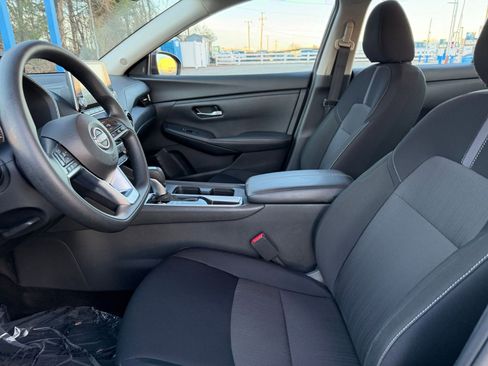 Used 2025 Nissan Sentra SV image 24