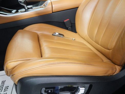 Used 2020 BMW X5 sDrive40i w/ Premium Package image 9