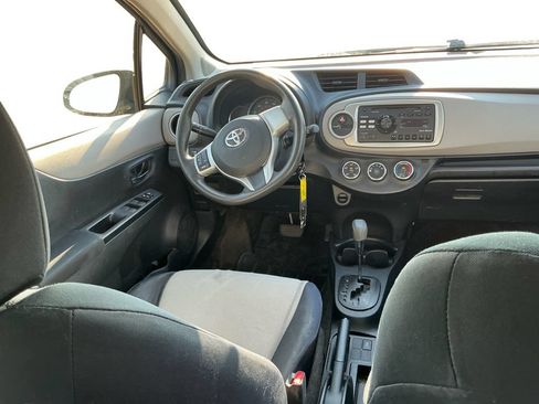 Used 2012 Toyota Yaris LE FWD image 21