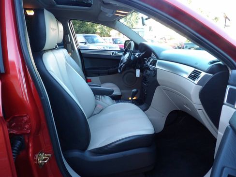 Used 2006 Chrysler Pacifica Touring FWD image 6