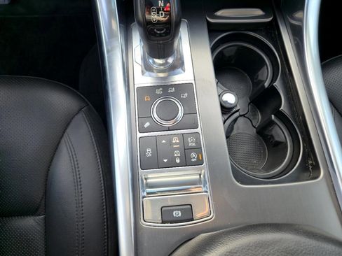Used 2016 Land Rover Range Rover Sport SE image 45