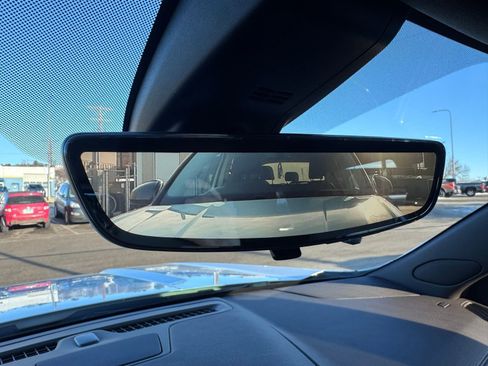 Used 2022 GMC Yukon Denali w/ Denali Premium Package image 29