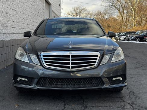 Used 2010 Mercedes-Benz E 550 Sport image 3