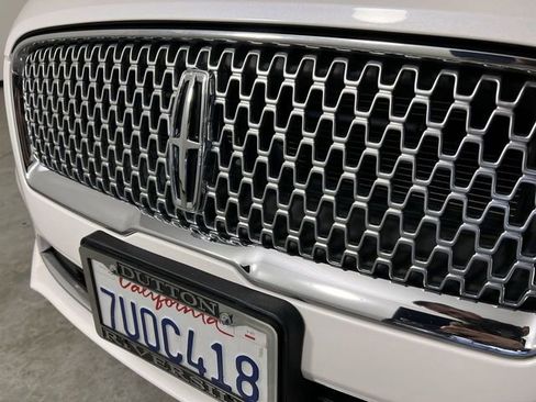 Used 2017 Lincoln MKZ Reserve FWD image 32