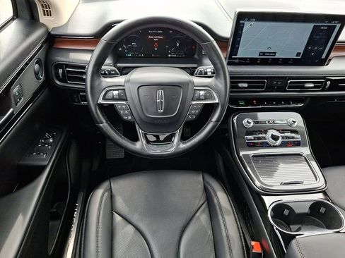 Used 2023 Lincoln Nautilus Reserve w/ Equipment Group 201A image 11