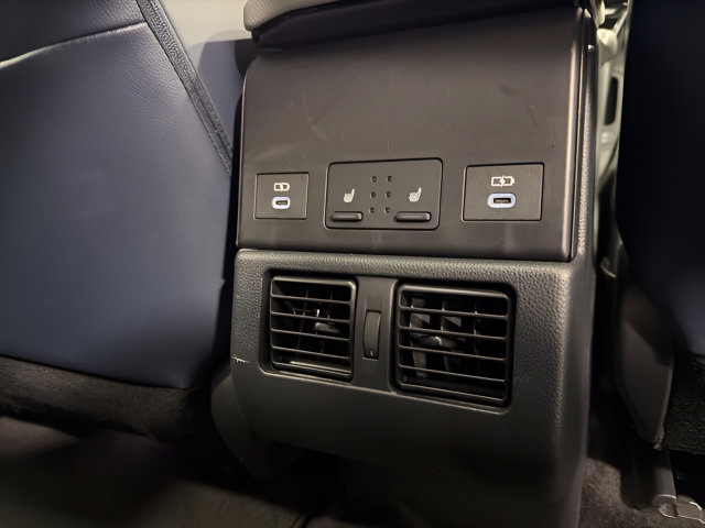 Used 2023 Subaru Solterra AWD image 34