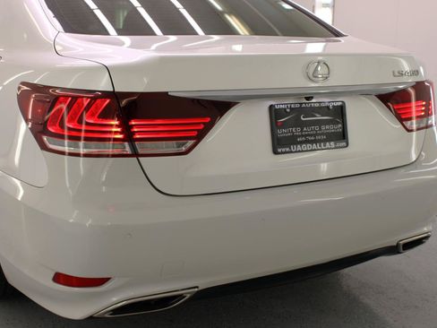 Used 2017 Lexus LS 460 w/ Comfort Package RWD image 24